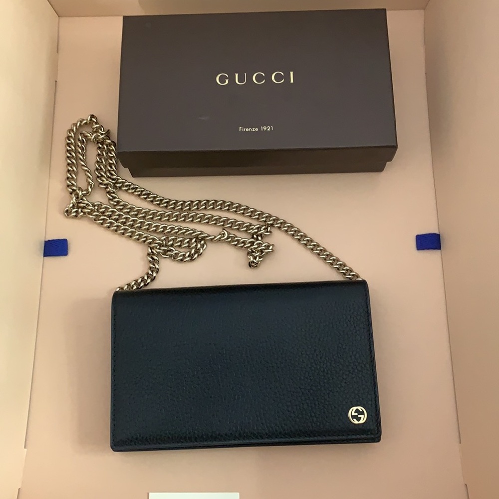 Gucci Mini Chain Bag - Picture 2 of 4